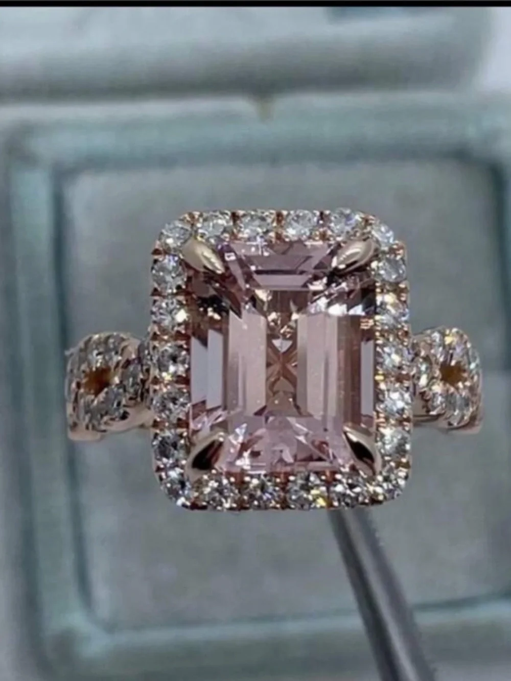 Rose gold ring